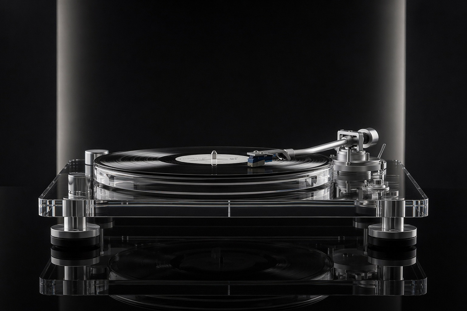 LUCID™ Transparent Turntable